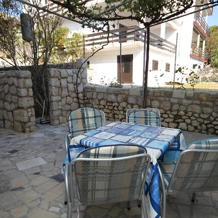 Apartamento For Families With Children Pag - 6467 Pag Town
