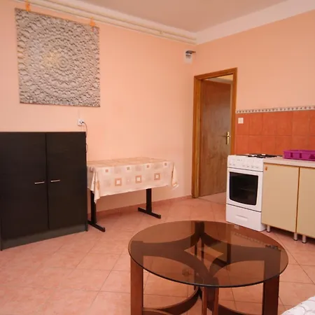 Apartamento For Families With Children Pag - 6467 Pag Town