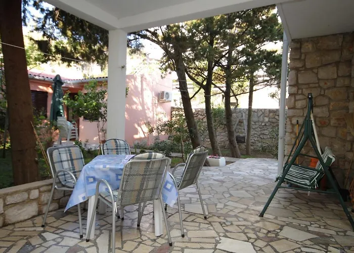 For Families With Children Pag - 6467 Паг