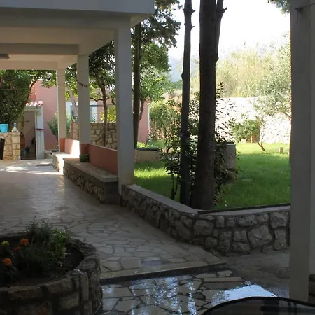 For Families With Children Pag - 6467 *