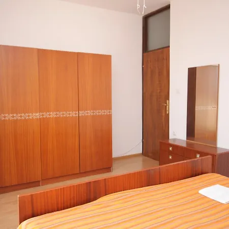 Apartments For Families With Children Pag - 6467 Pag Town