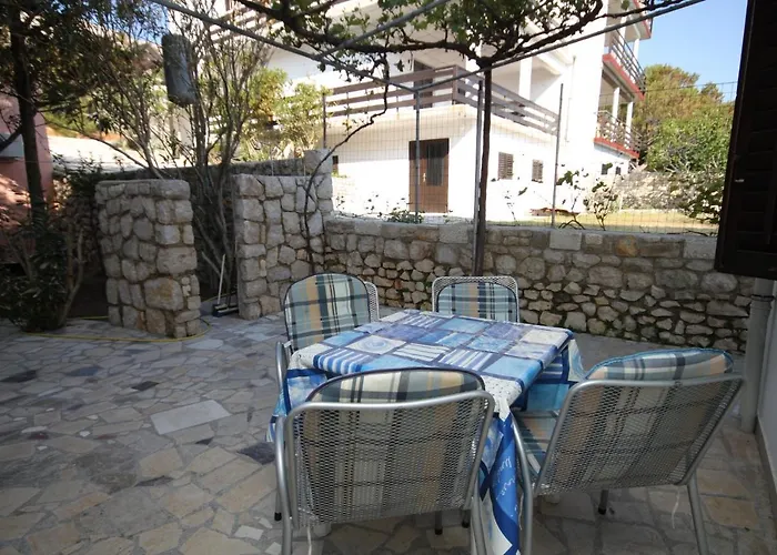 Apartamento For Families With Children Pag - 6467 Pag Town